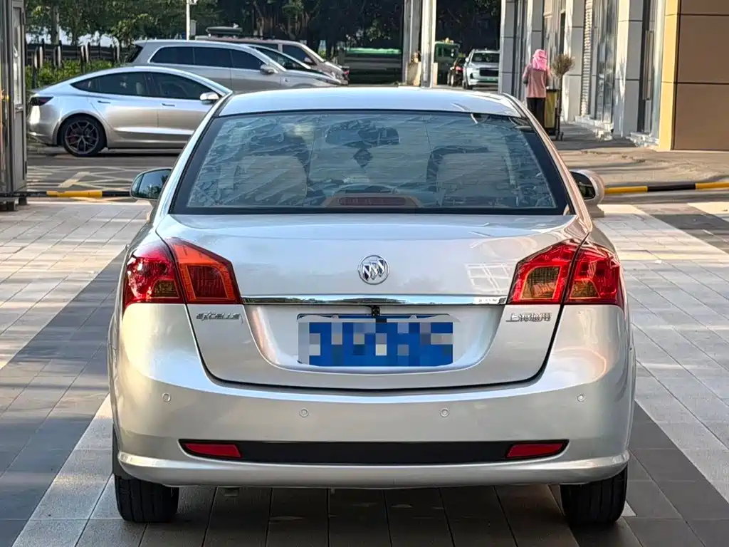 Buick Excelle — миниатюра 9