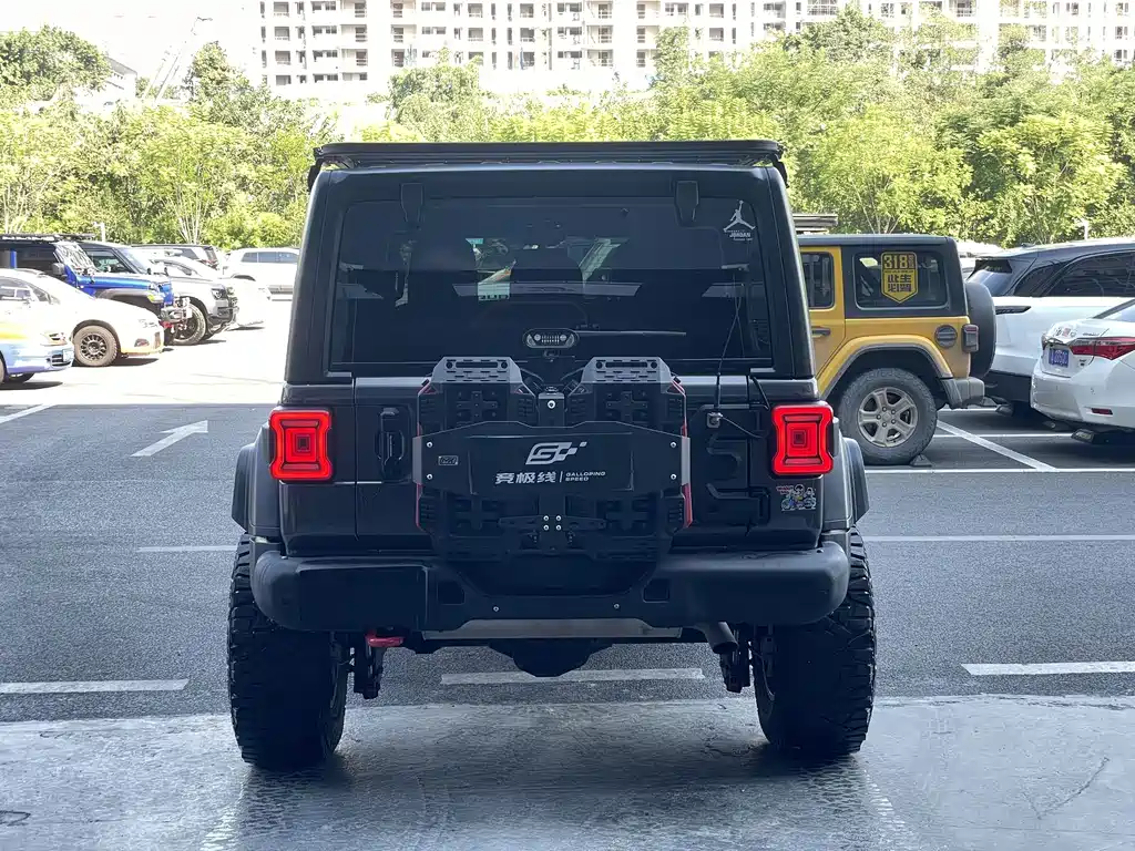 Jeep Wrangler — миниатюра 13