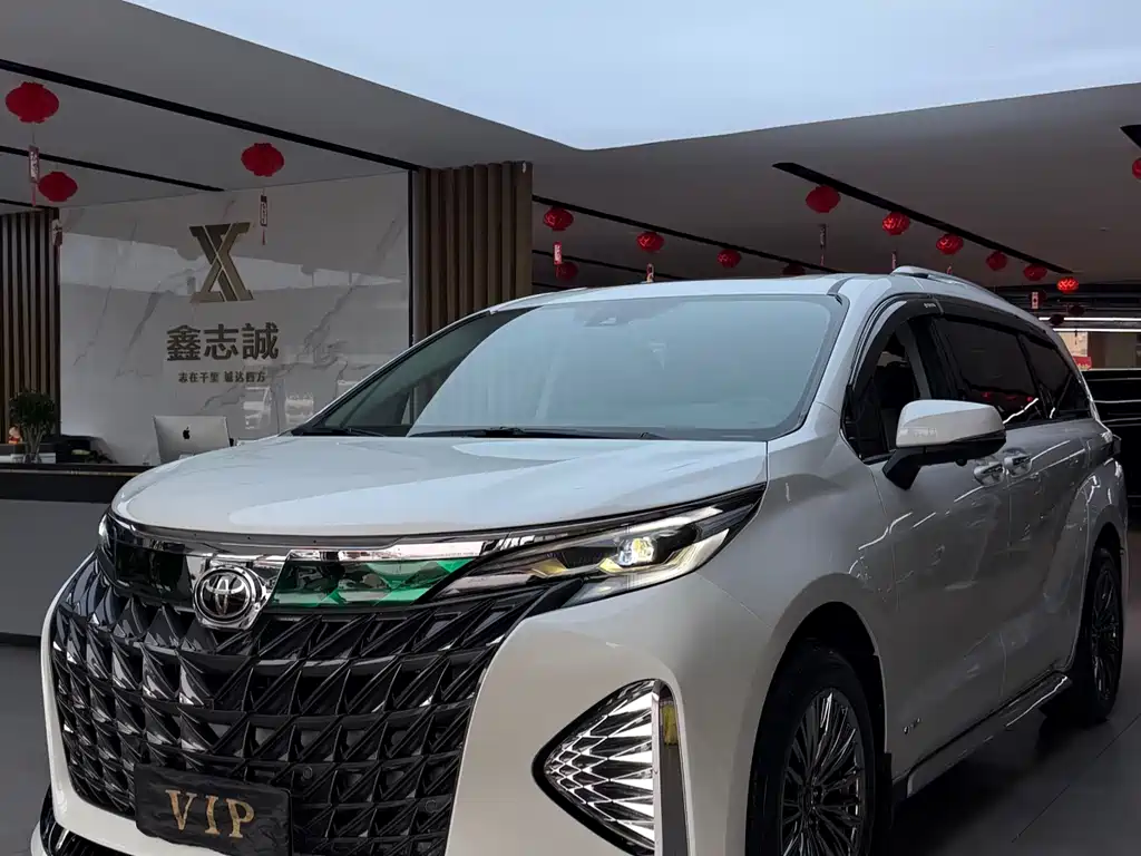 Toyota Granvia 2025