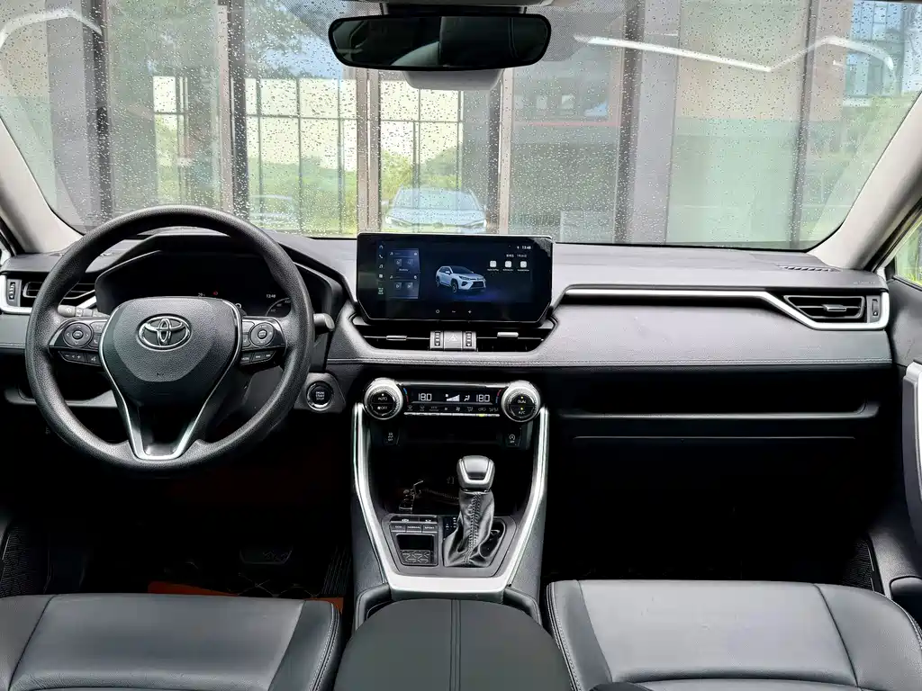 Toyota Wildlander — миниатюра 8
