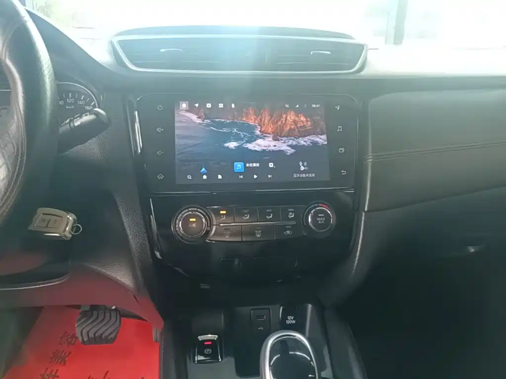 Nissan Qashqai — миниатюра 13