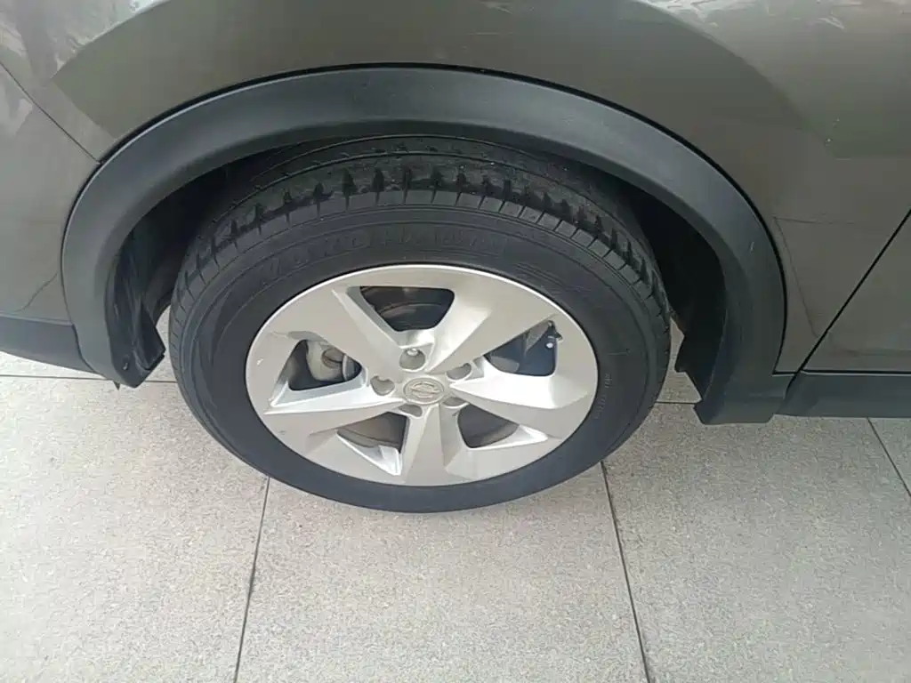 Nissan Qashqai — миниатюра 23