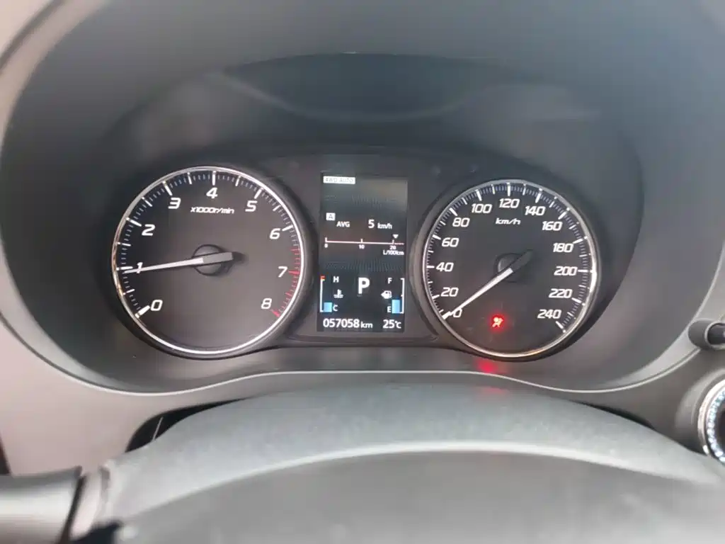 Mitsubishi Outlander — миниатюра 12