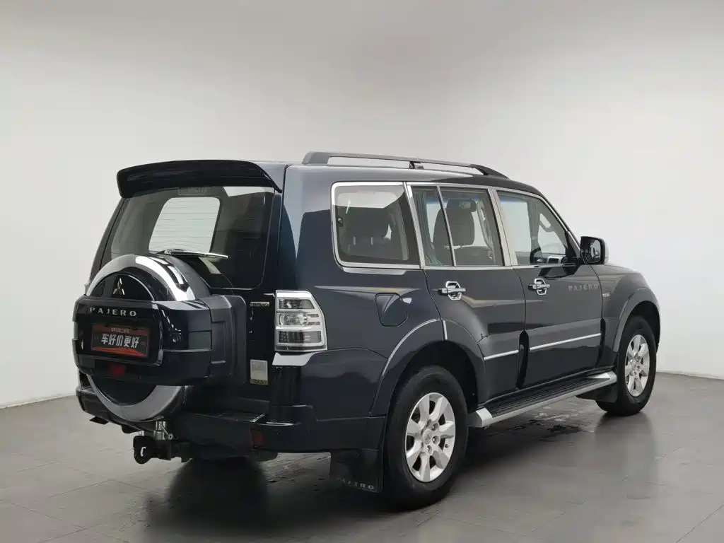 Mitsubishi Pajero (Import) — миниатюра 2