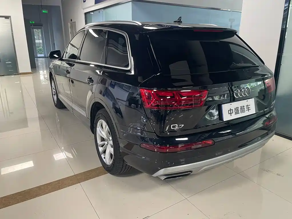 Audi Q7 — миниатюра 4