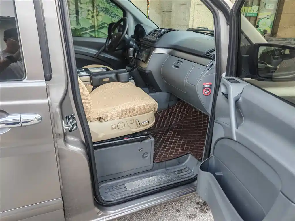 Mercedes-Benz Vito — миниатюра 10