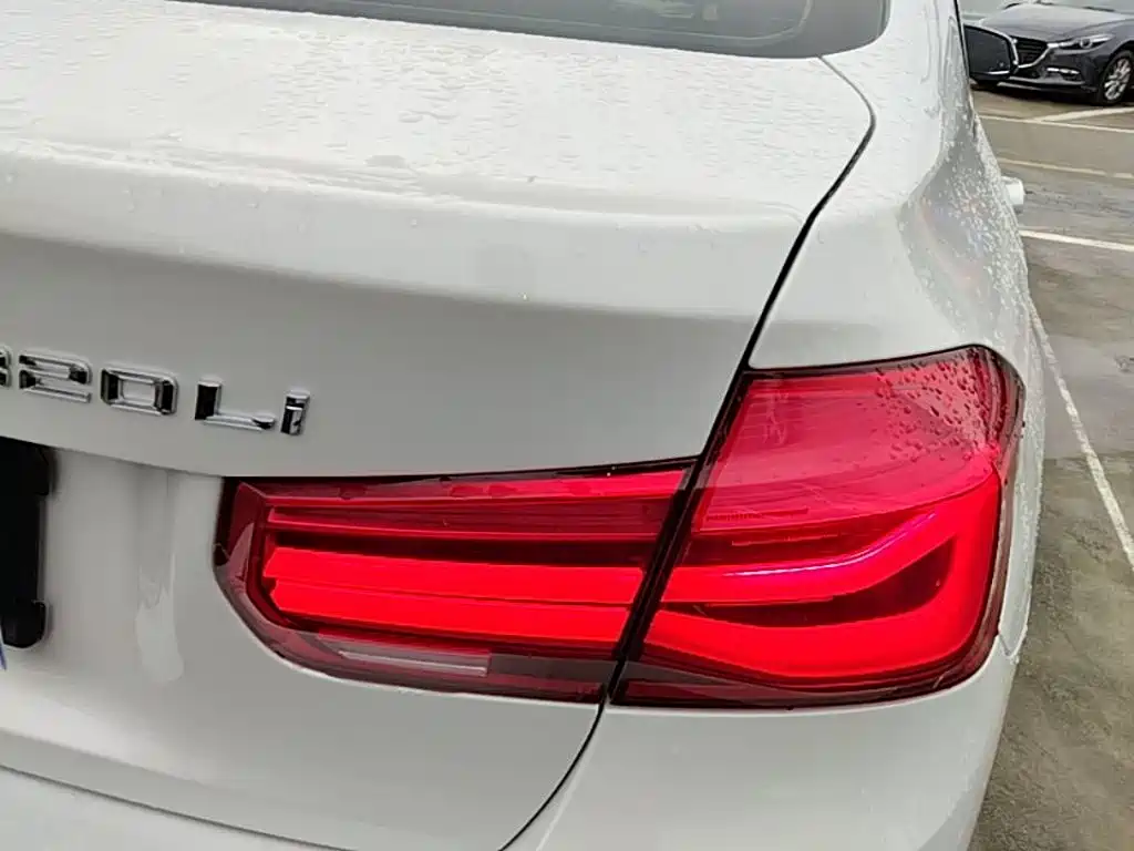 BMW 3 Series — миниатюра 8