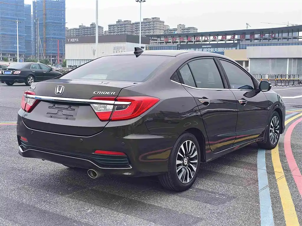 Honda Crider 2015 1.8L AT Luxury