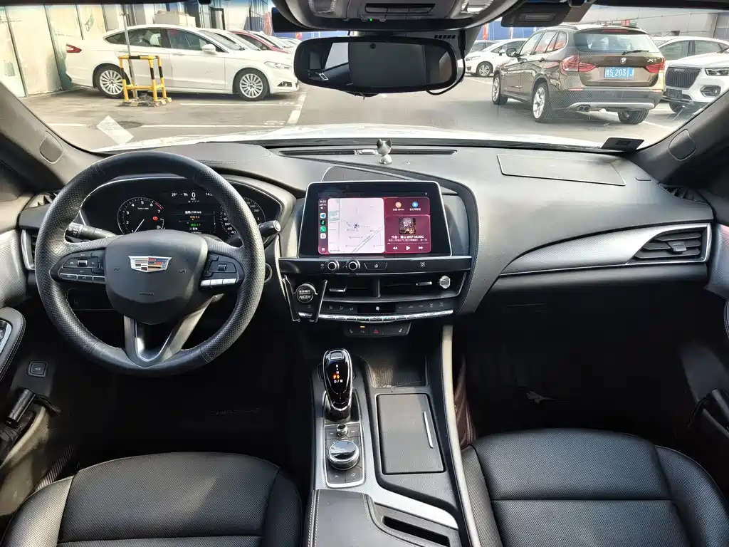 Cadillac CT5 — миниатюра 10