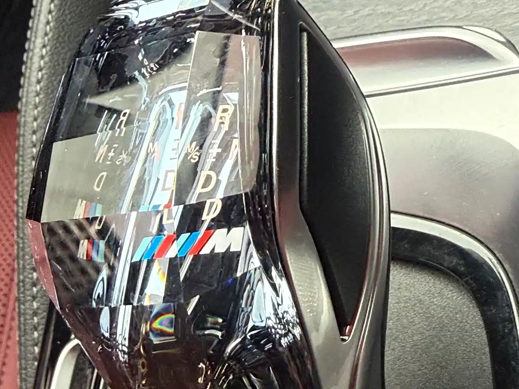 BMW 5 Series — миниатюра 12