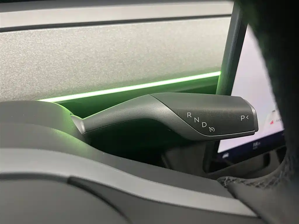 Tesla Model Y — фотографии объявления, Фото 19