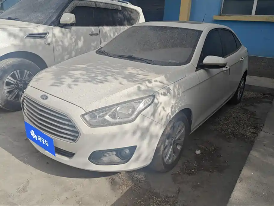 Ford Escort 2017 1.5L MT Fashion