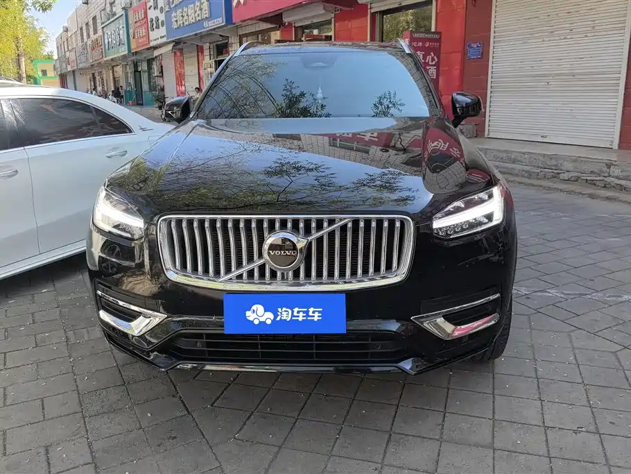 Volvo XC90 2025 B6 Luxury 7 мест