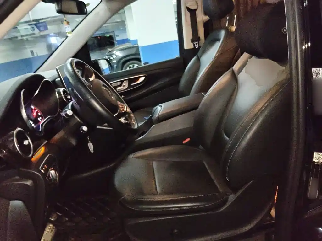 Mercedes-Benz V-Class — миниатюра 16