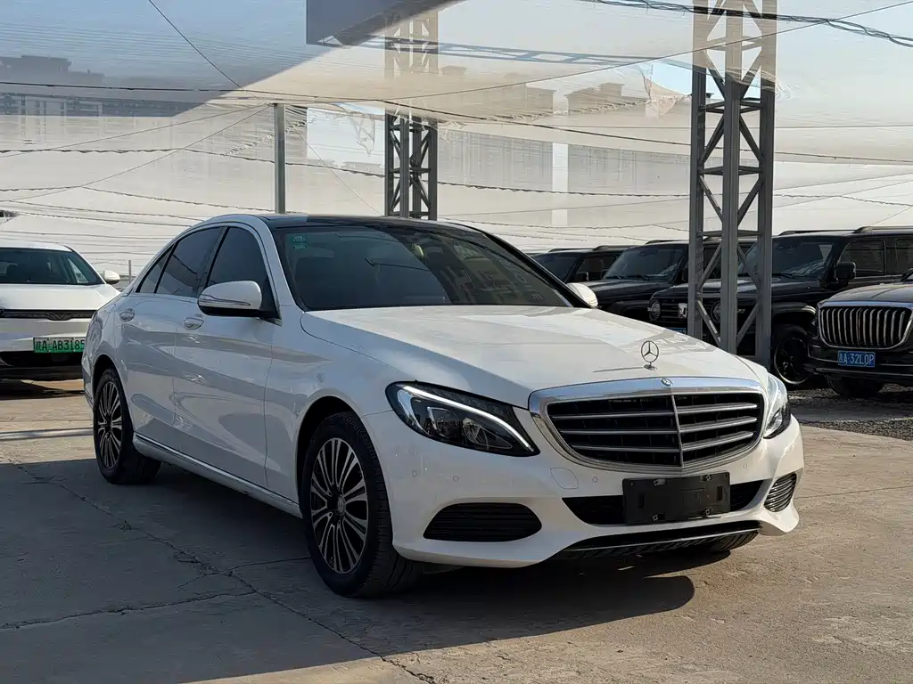 Mercedes-Benz C-Class — миниатюра 3