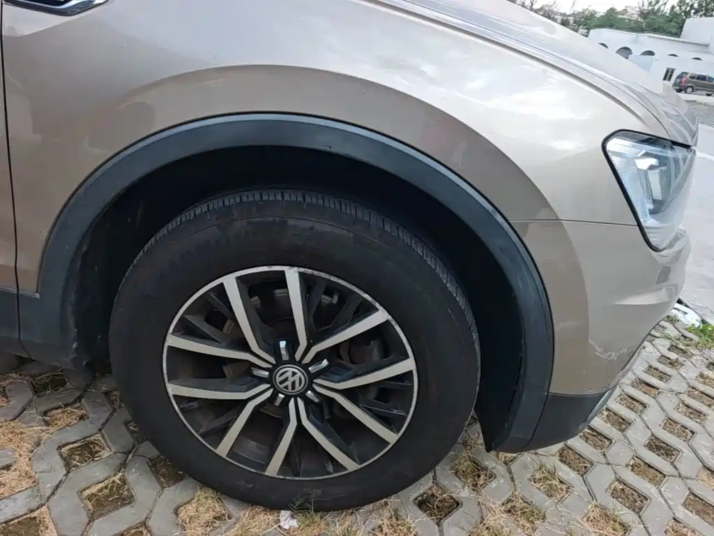Volkswagen Tiguan L — миниатюра 12