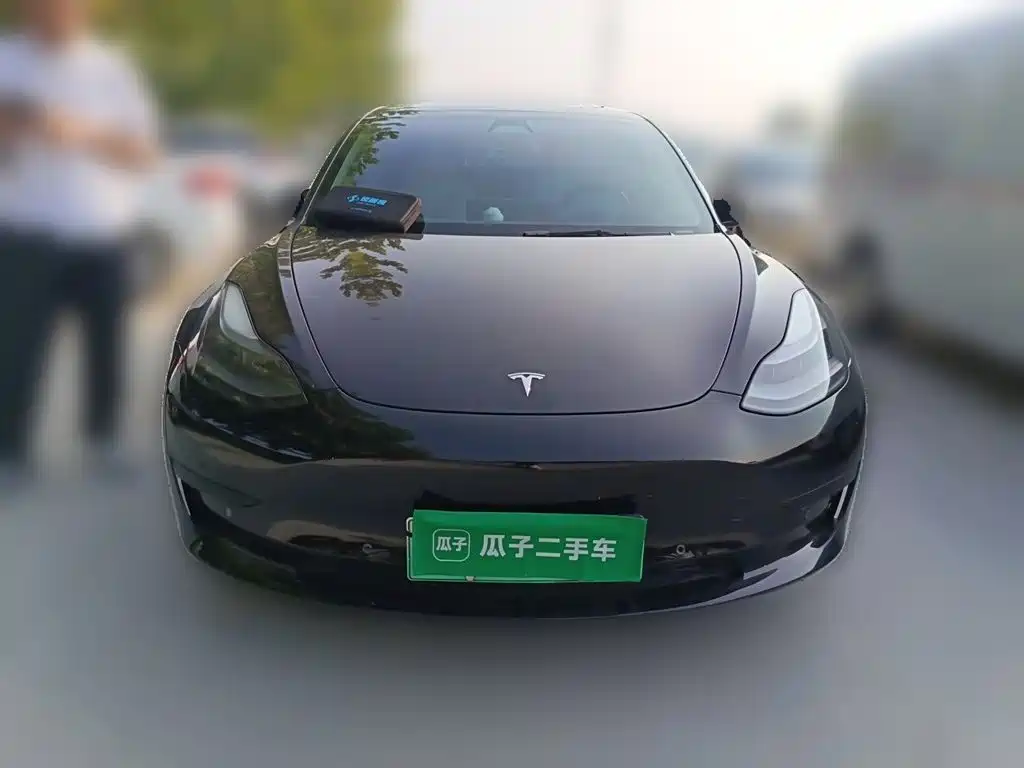 Tesla Model 3 — миниатюра 2