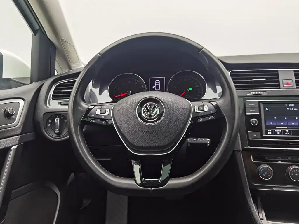 Volkswagen Golf — миниатюра 11