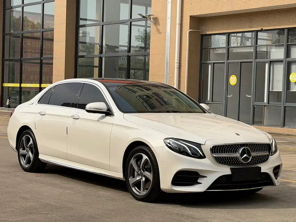 Mercedes-Benz E-Class — миниатюра 3