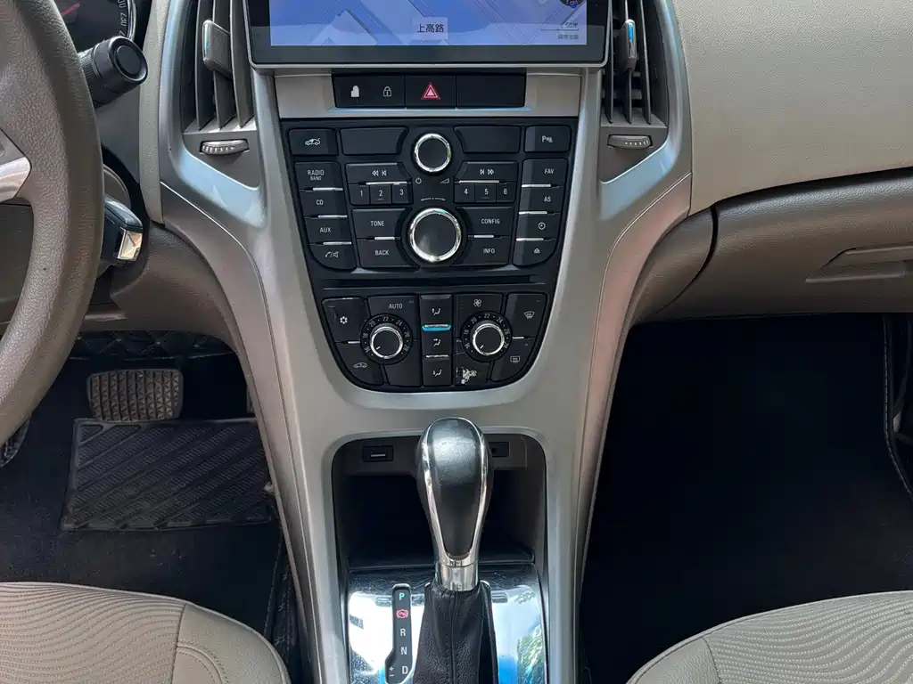 Buick Excelle — миниатюра 9