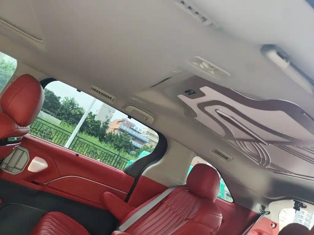 Toyota Sienna — миниатюра 9