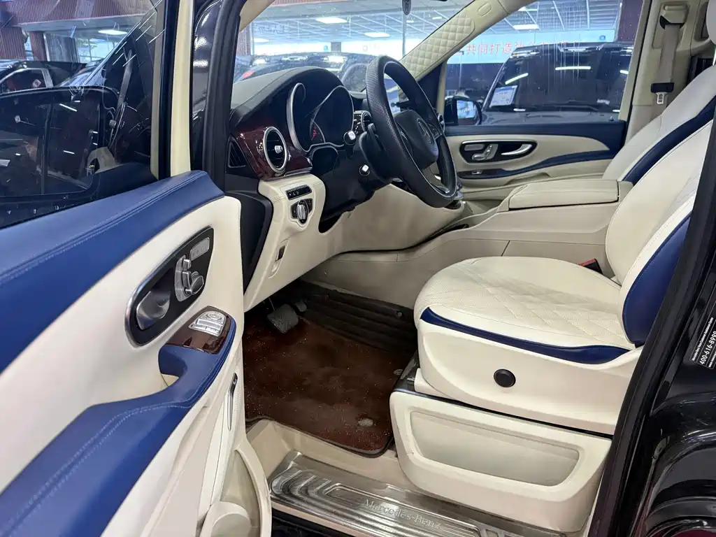 MERCEDES-BENZ V CLASS