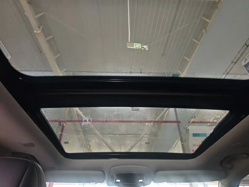 Jeep Grand Commander — миниатюра 18