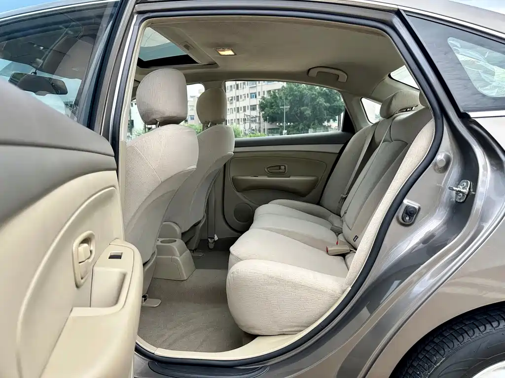 Nissan Sylphy — миниатюра 11
