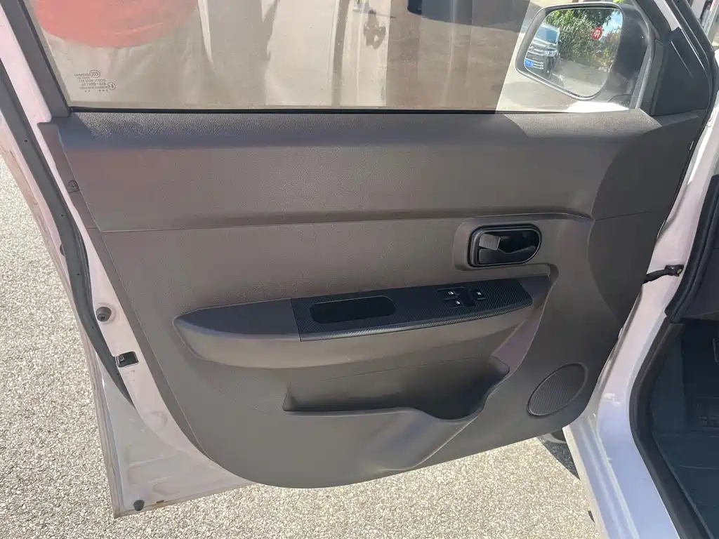 Wuling Hongguang — миниатюра 9