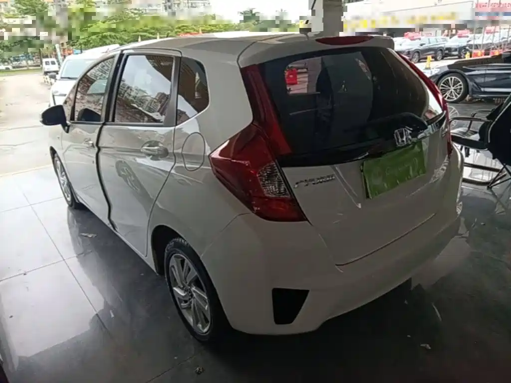Honda Fit — миниатюра 5