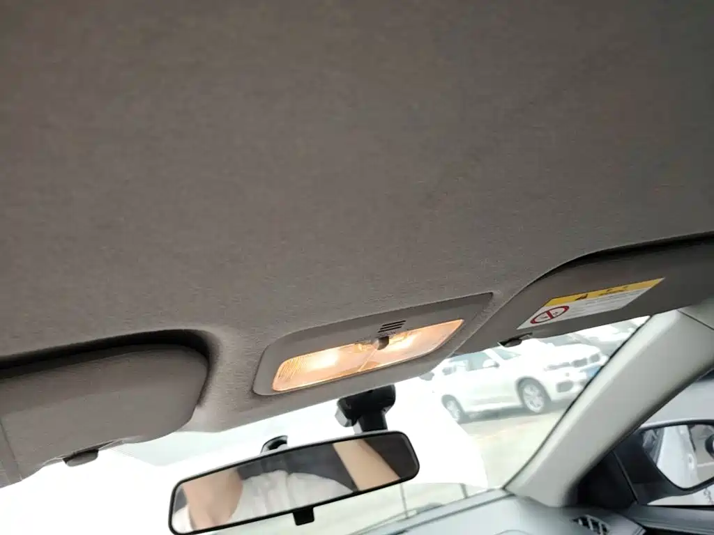 Toyota Yaris L — миниатюра 18