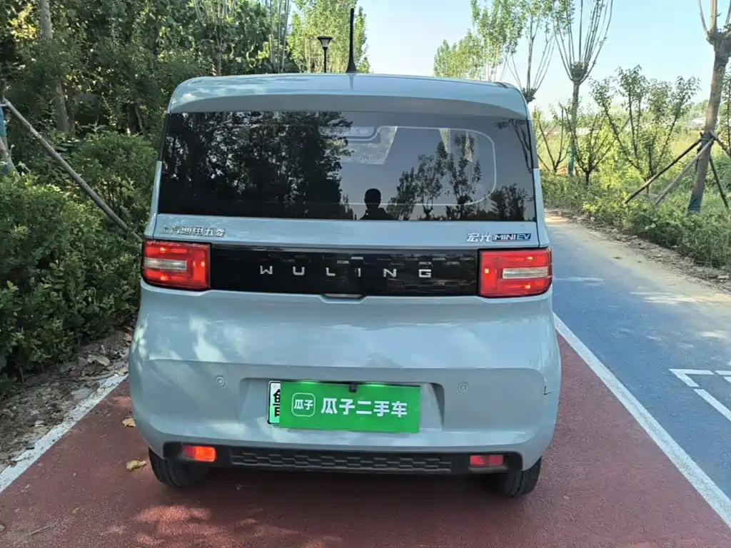 Wuling MINIEV — миниатюра 6