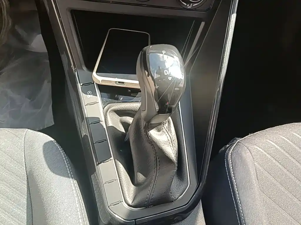 Volkswagen Lavida — миниатюра 14