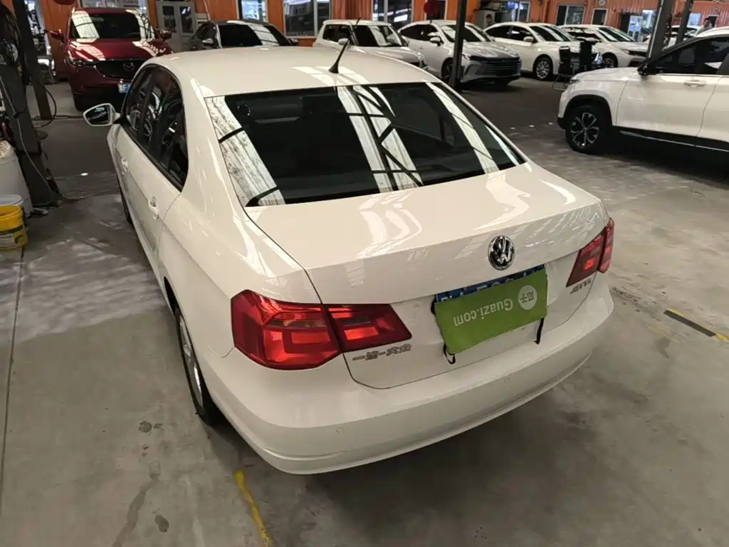 Volkswagen Jetta — миниатюра 5