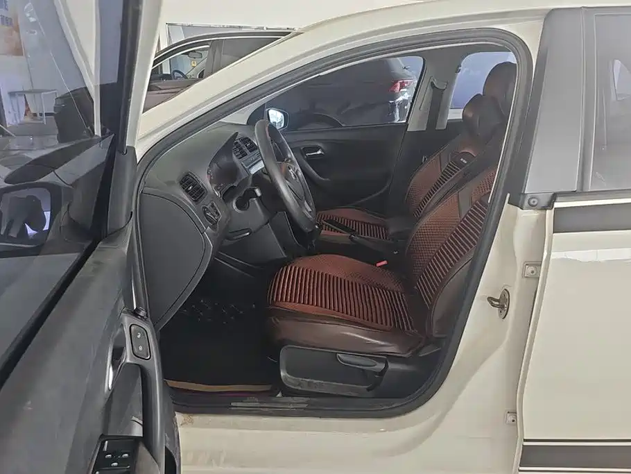 Volkswagen Polo — миниатюра 9