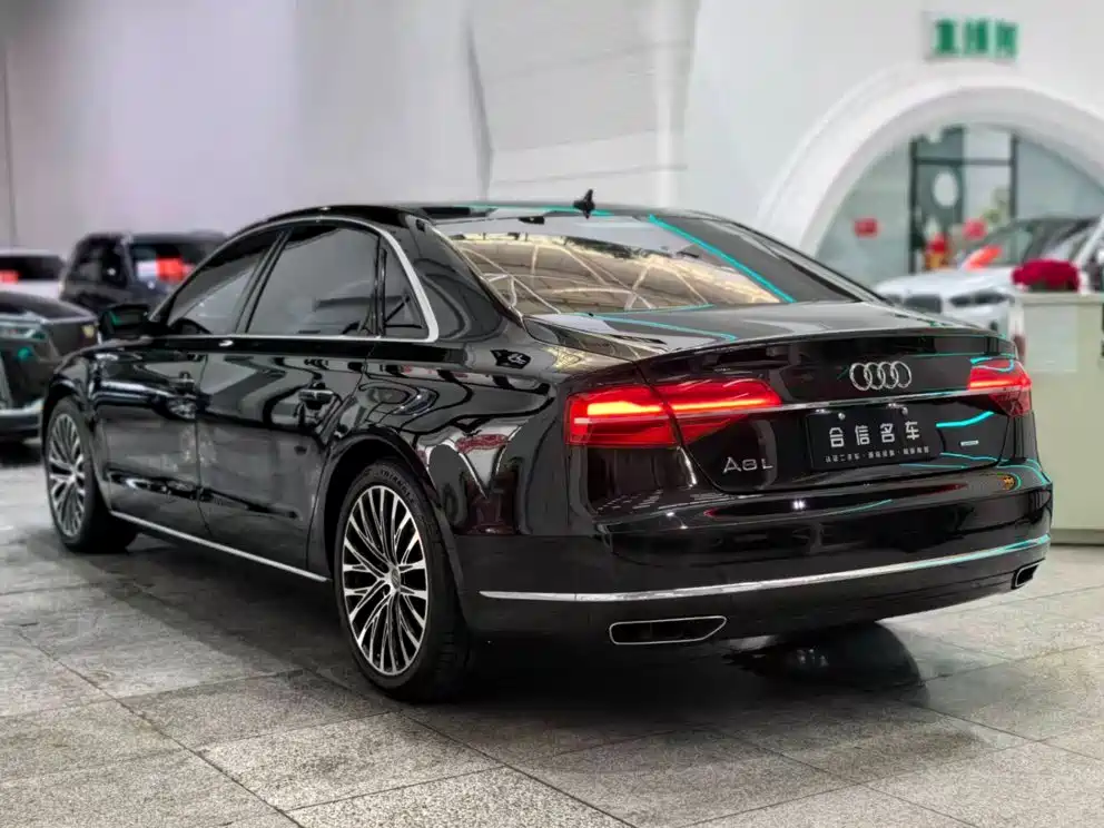 Audi A8 — миниатюра 3