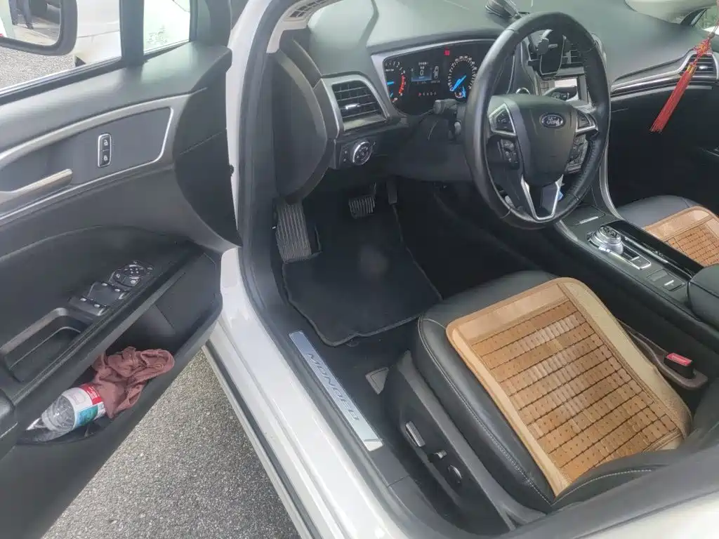 Ford Mondeo — миниатюра 13