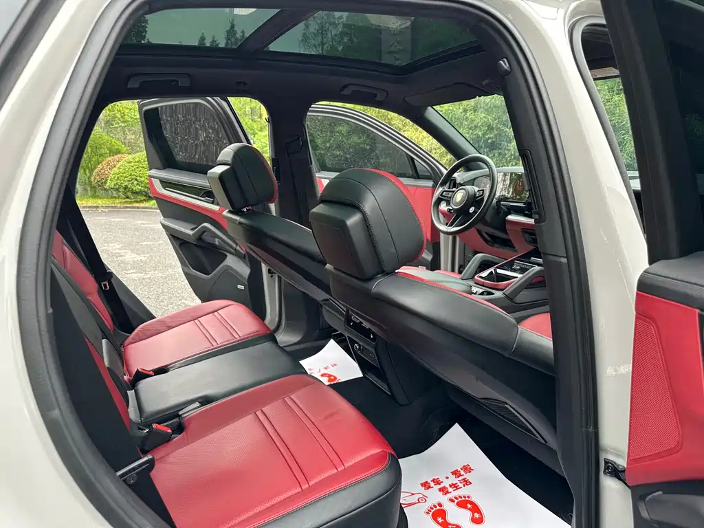 Porsche Cayenne — миниатюра 11