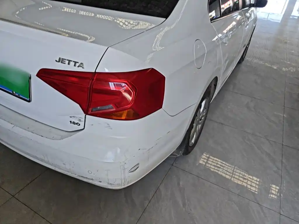 Volkswagen Jetta — миниатюра 8