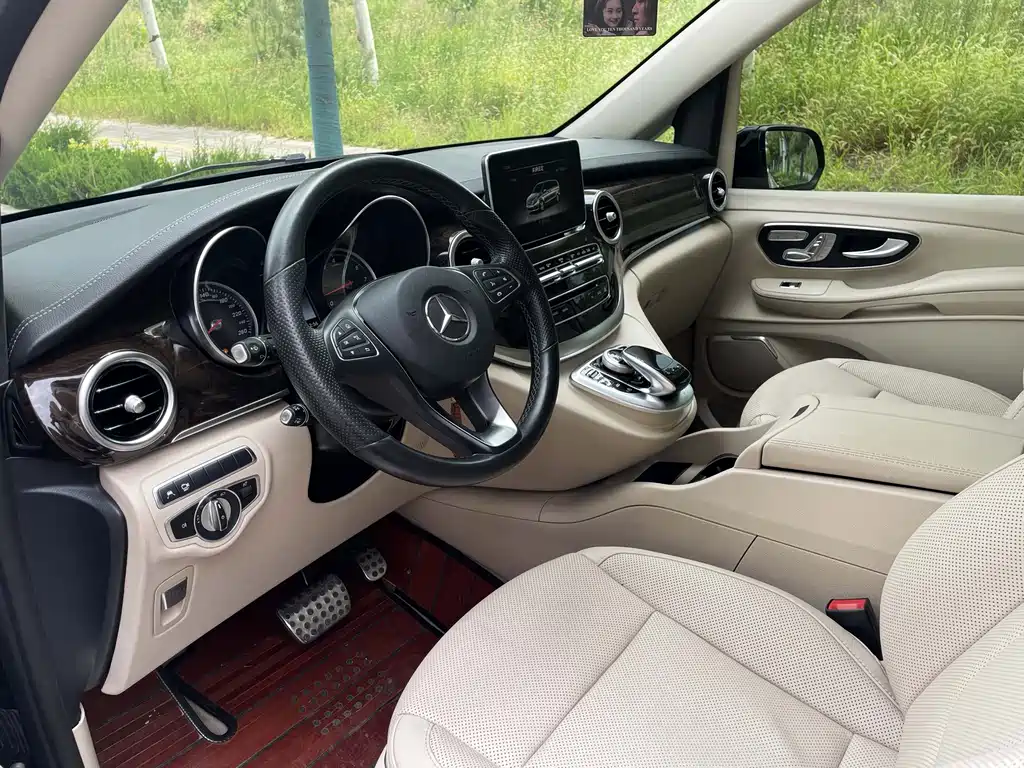 Mercedes-Benz V-Class — миниатюра 5