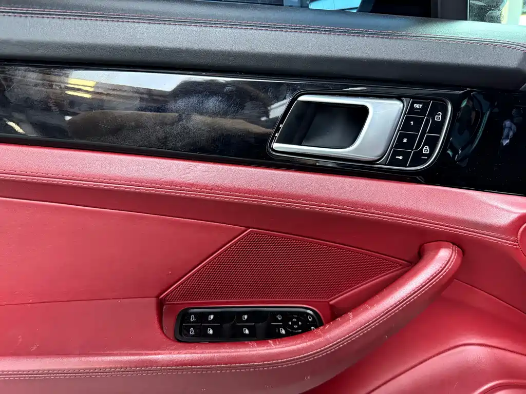 Porsche Panamera — миниатюра 3