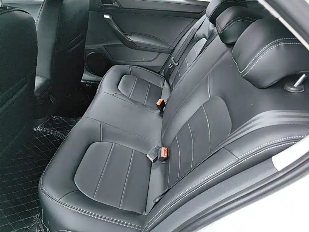 Volkswagen Santana — миниатюра 17