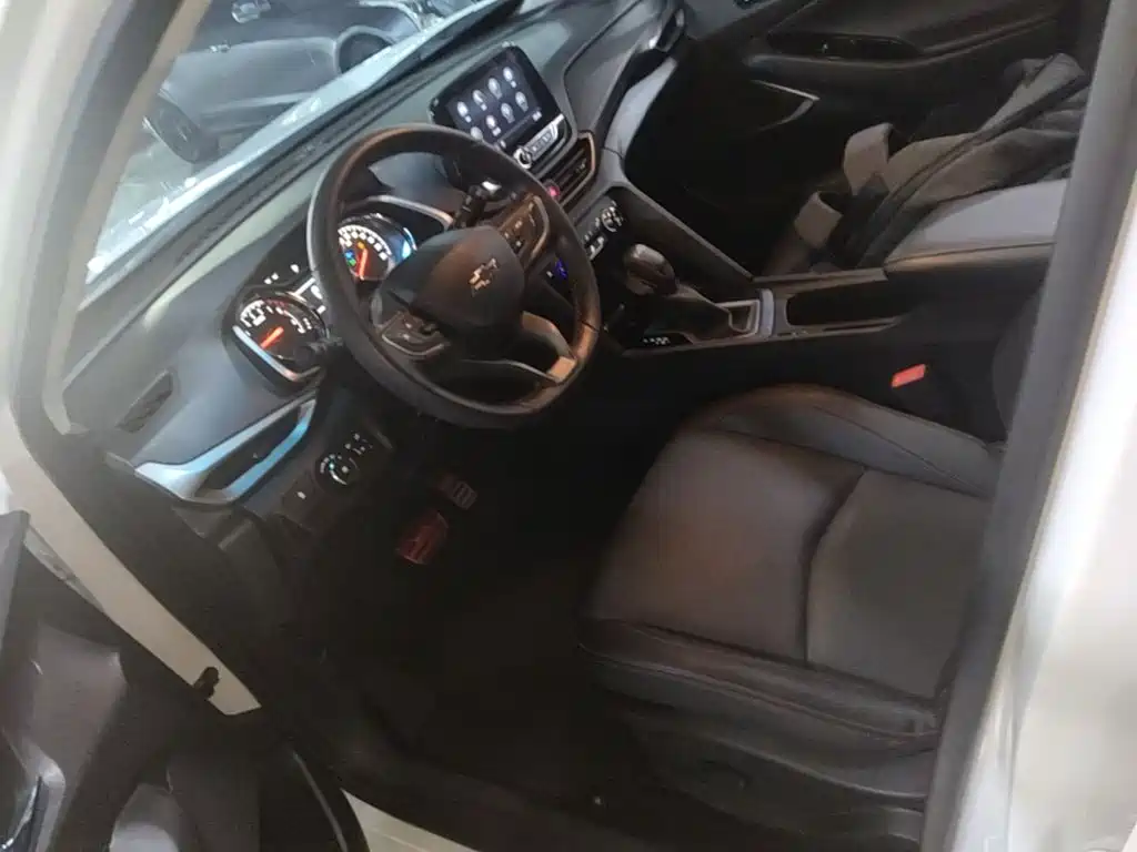 Chevrolet Volando — миниатюра 15