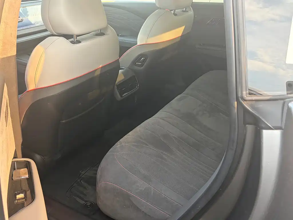 Geely Galaxy Galaxy E8 E8 2024 665km