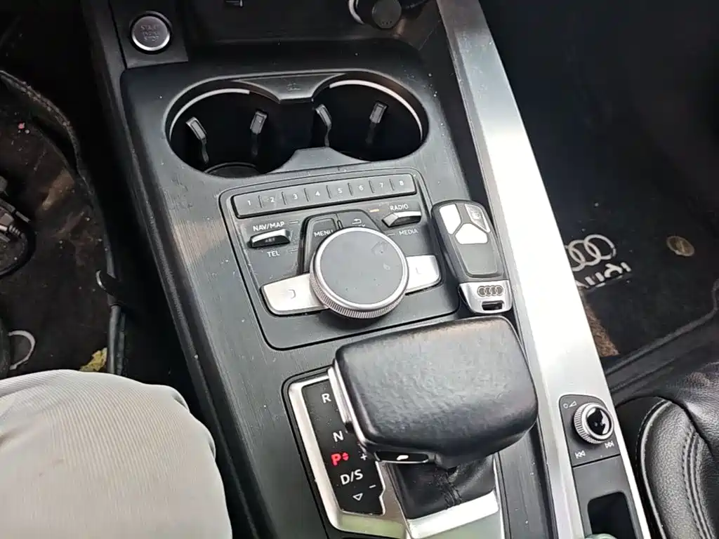 Audi A4L — миниатюра 14