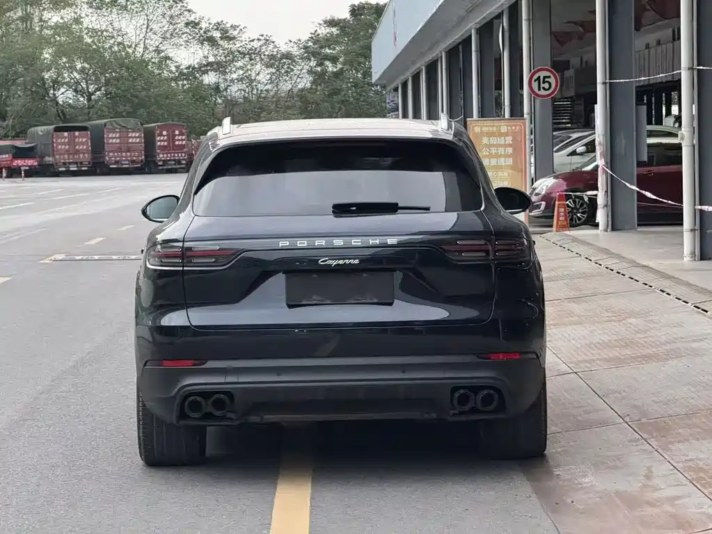 Porsche Cayenne Hybrid — миниатюра 11