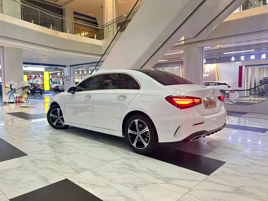 Mercedes-Benz A-Class — миниатюра 7