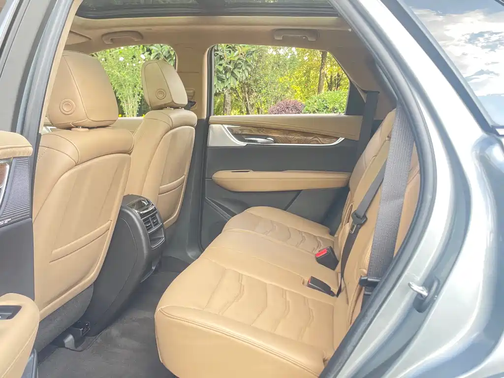 Cadillac XT5 — миниатюра 7