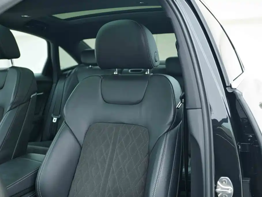 Audi A6L — миниатюра 12
