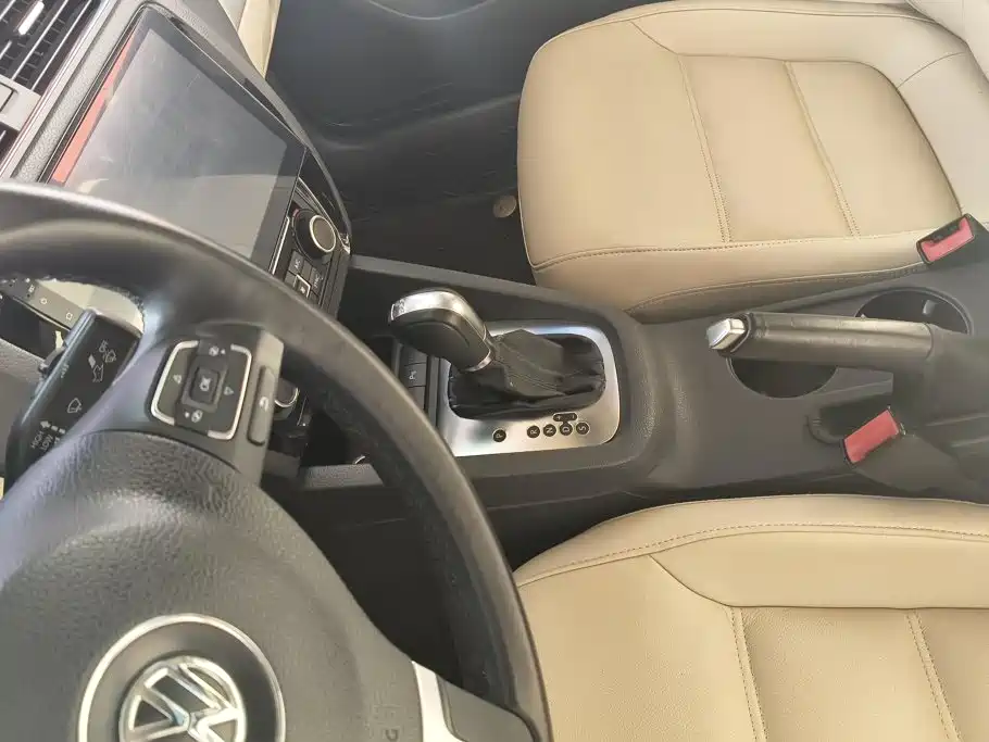 Volkswagen Sagitar — миниатюра 16